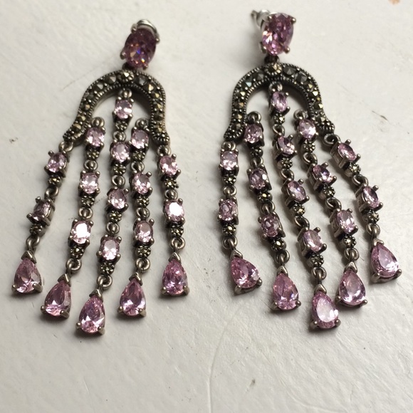 Earrings - Picture 1 of 3